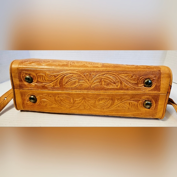 Vintage Avelar's Tooled Leather handbag - Picture 15 of 16